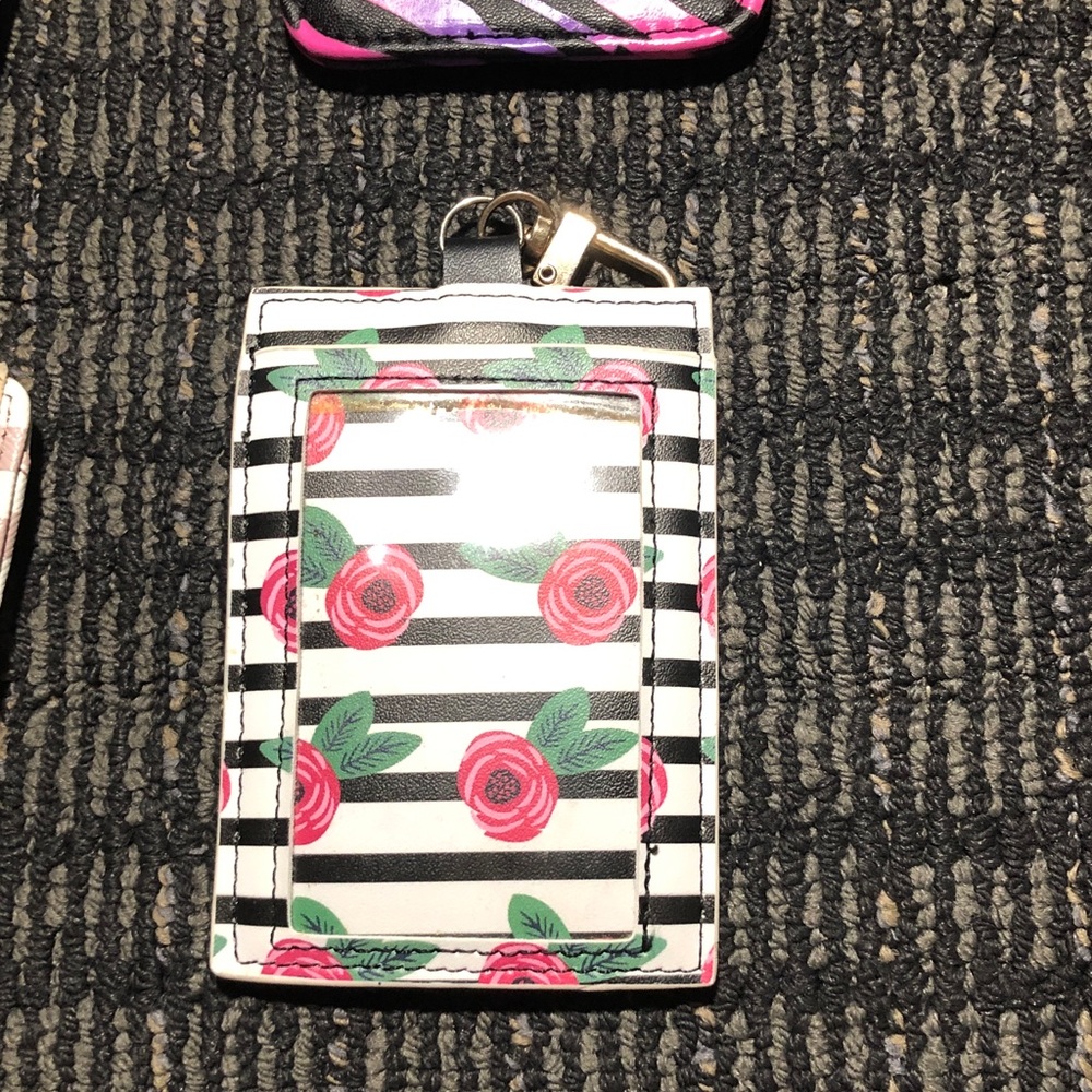 🐰 Stylish Cruise Lanyard & Phone Card Holders Set - Picture 7 of 7